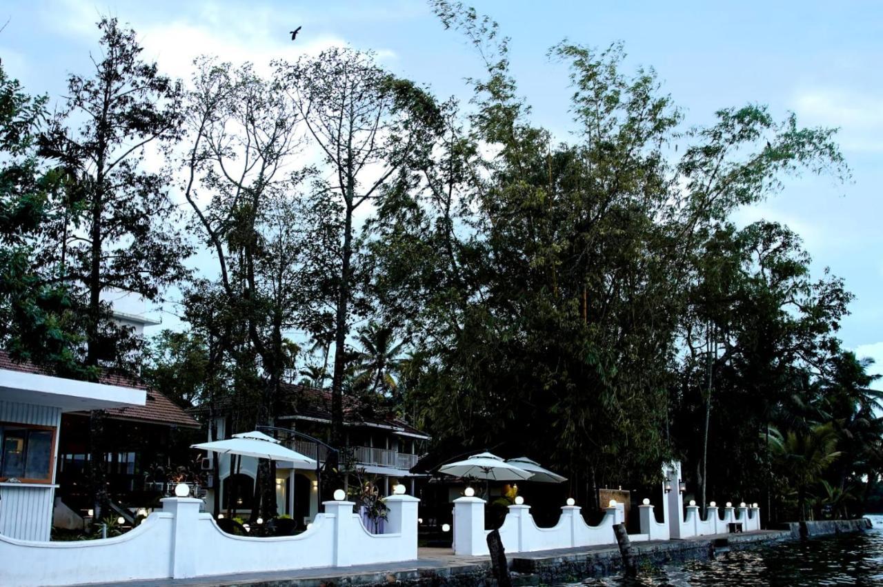 Bamboo Lagoon Backwater Front Resort Alappuzha Luaran gambar